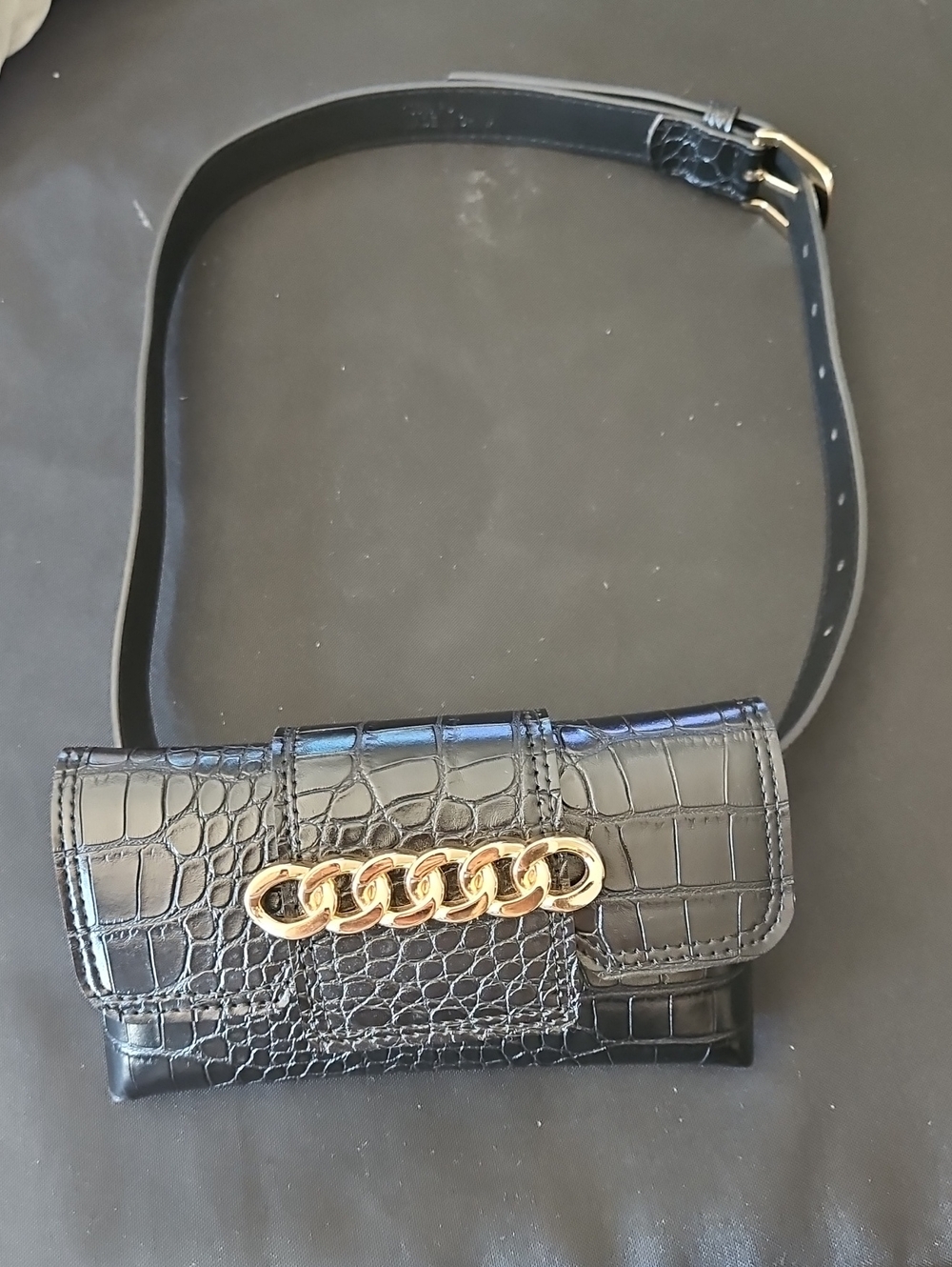 Belt Bag. Adjustable. Snap Closure